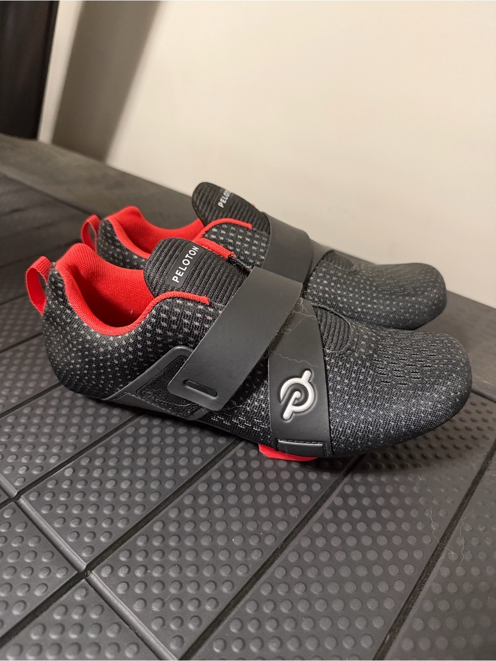 Peloton Altos Cycling Shoes Women’s Size 7